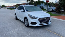 
										2021 Hyundai Accent SE full									