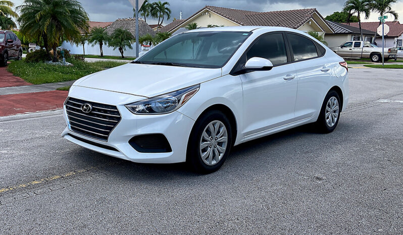 
								2021 Hyundai Accent SE full									