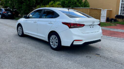 
										2021 Hyundai Accent SE full									