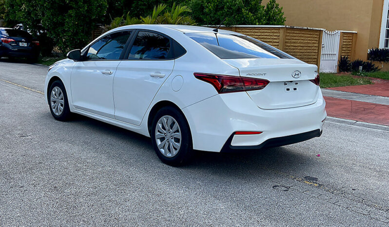 
								2021 Hyundai Accent SE full									