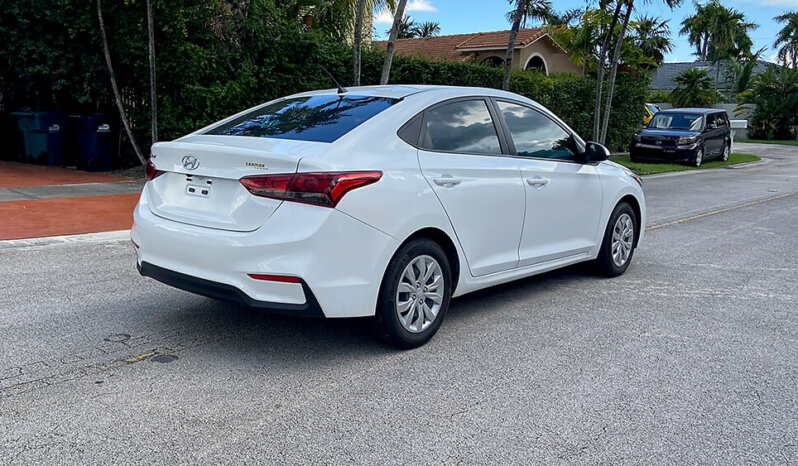 
								2021 Hyundai Accent SE full									