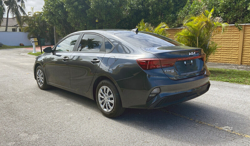 
								2023 KIA FORTE FE / LX full									